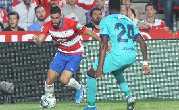 Antonio Puertas, ante el Barcelona.